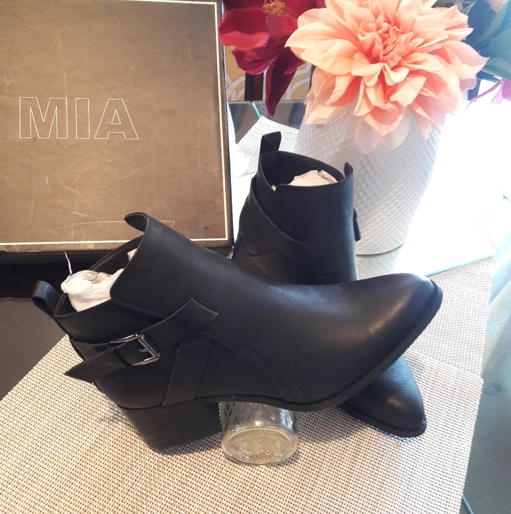 Black boots